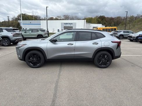 New 2026 Chevrolet Trax ACTIV w/ Driver Confidence Package image 2