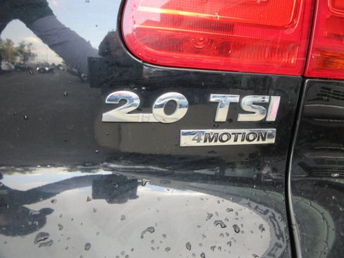Used 2012 Volkswagen Tiguan SE AWD/4WD image 9