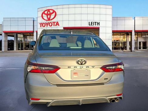 Used 2024 Toyota Camry SE image 8