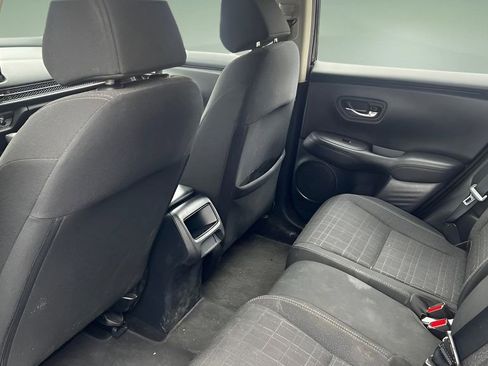 Used 2023 Honda HR-V LX image 21