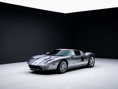 Used 2006 Ford GT image 4