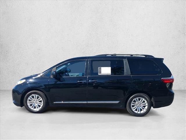 Used 2015 Toyota Sienna XLE w/ XLE Navigation Package FWD image 9