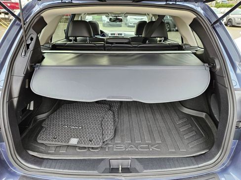 Used 2016 Subaru Outback 2.5i Limited image 18