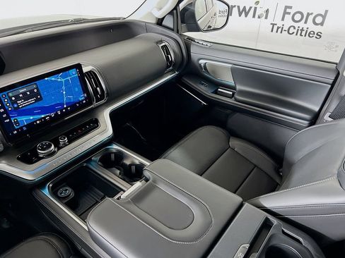 New 2026 Ford Expedition Max Platinum image 30