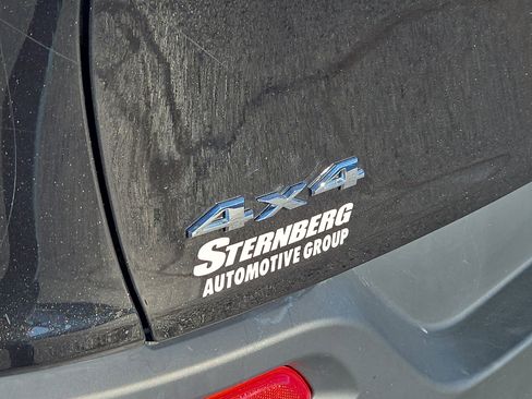 Used 2016 Jeep Cherokee Limited image 4