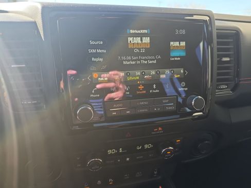 Used 2022 Nissan Frontier Pro-X image 18