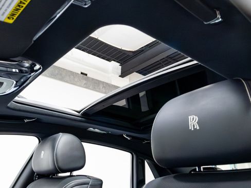 Used 2016 Rolls-Royce Ghost image 45
