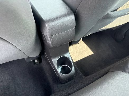 Used 2010 Ford Focus SE FWD image 19