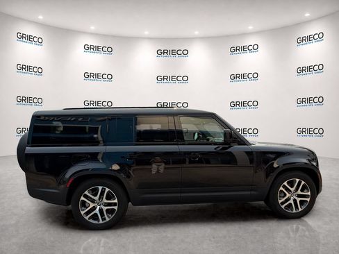Used 2023 Land Rover Defender 130 SE AWD/4WD image 8
