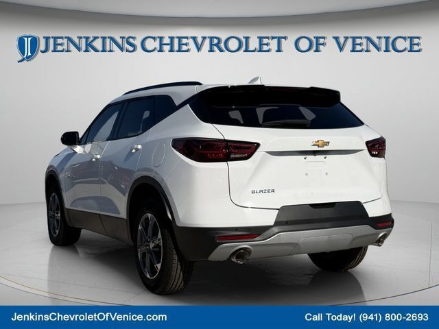 New 2026 Chevrolet Blazer LT w/ Convenience Package FWD image 24