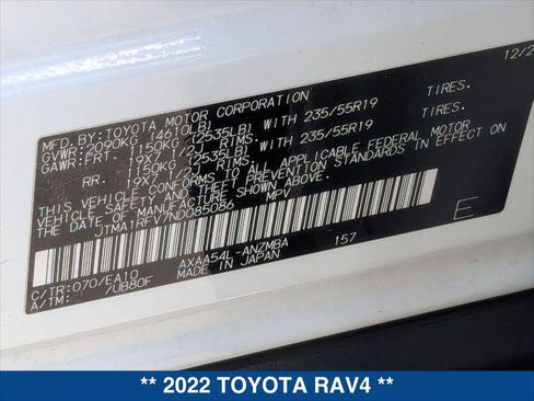 Used 2022 Toyota RAV4 XLE Premium w/ Carpet Mat Package (TMS) AWD/4WD image 24