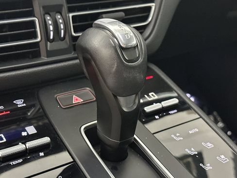 Used 2022 Porsche Macan AWD/4WD image 20