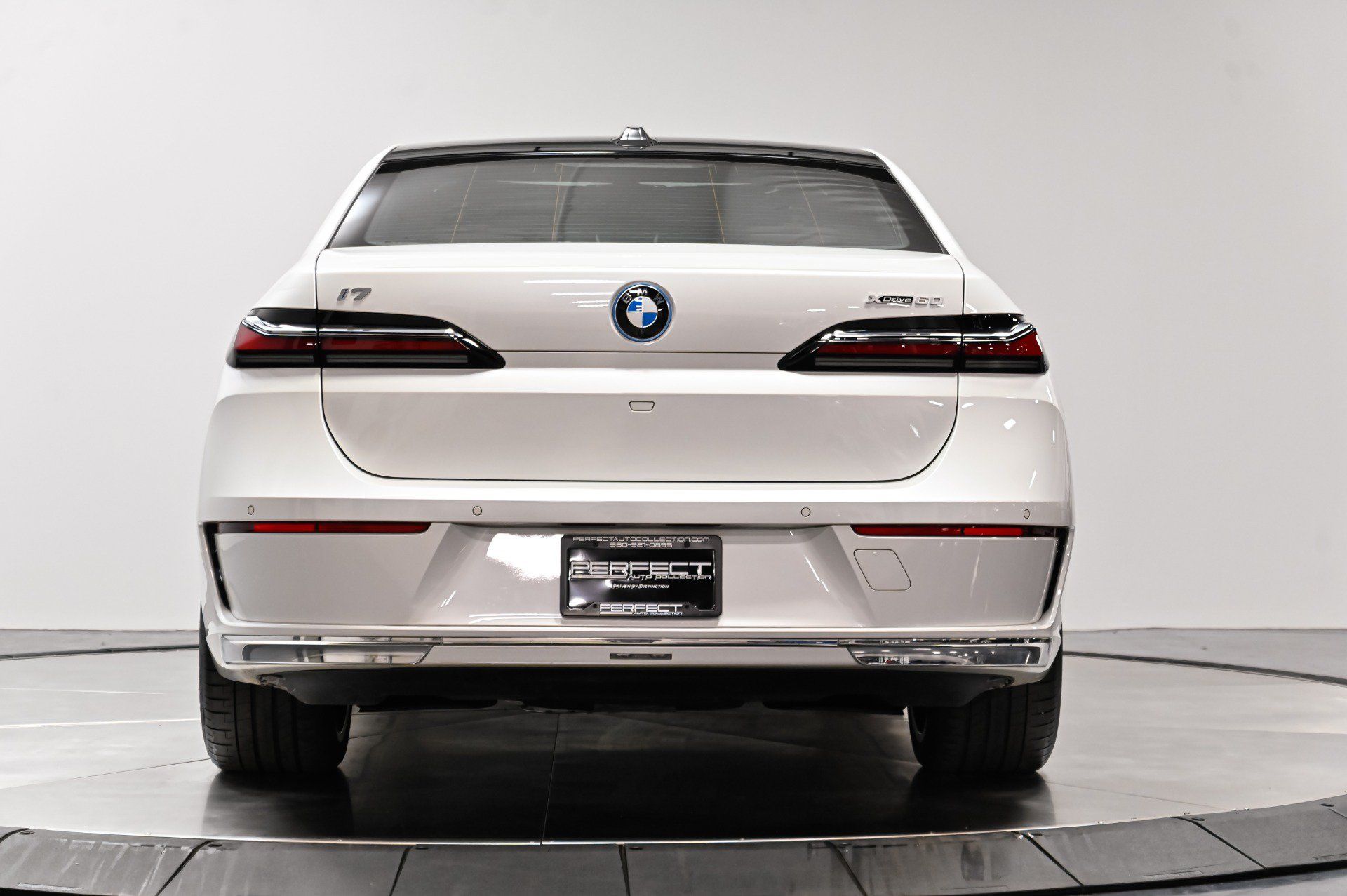 Used 2023 BMW i7 xDrive60 AWD/4WD image 29