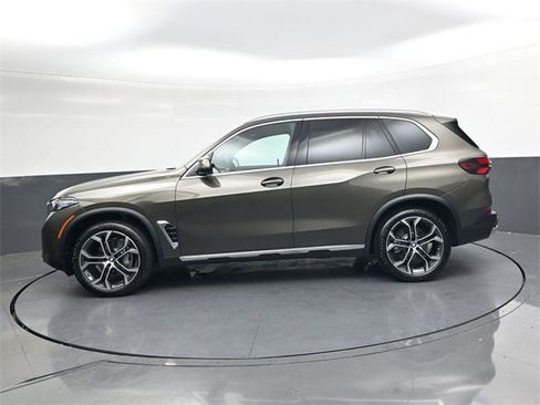 New 2026 BMW X5 sDrive40i image 7