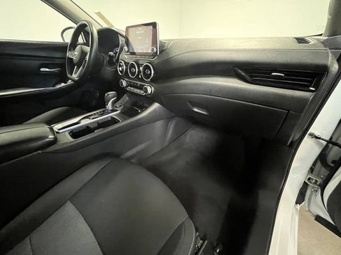 Used 2024 Nissan Sentra SV FWD image 10
