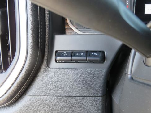 Used 2020 GMC Sierra 2500 Denali w/ Denali Ultimate Package image 32