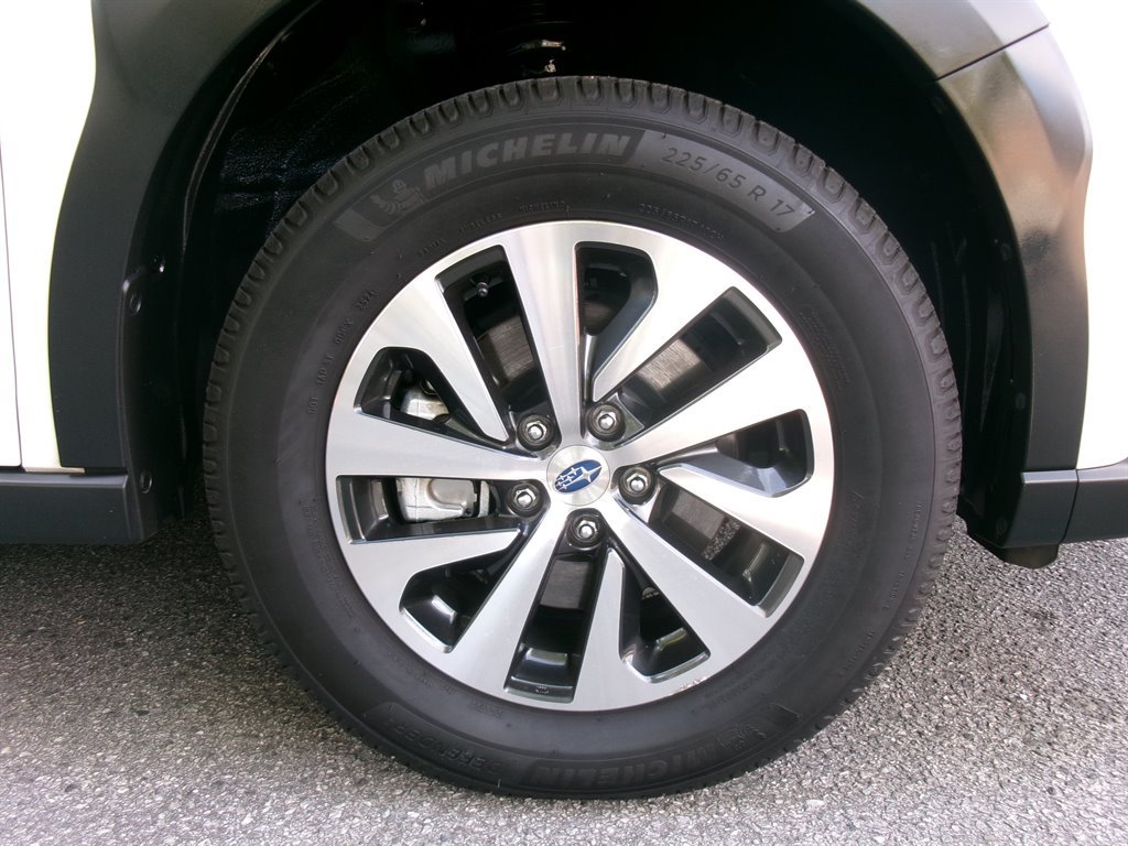 Used 2023 Subaru Outback Premium AWD/4WD image 39