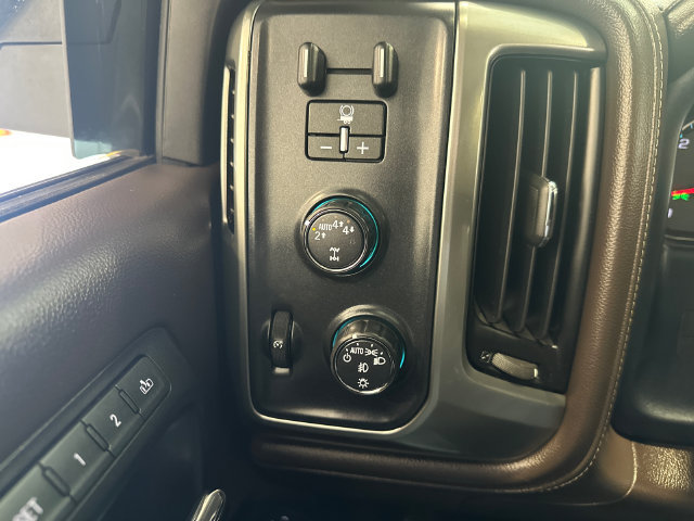 Used 2018 Chevrolet Silverado 1500 LTZ Z71 w/ LTZ Plus Package AWD/4WD image 20