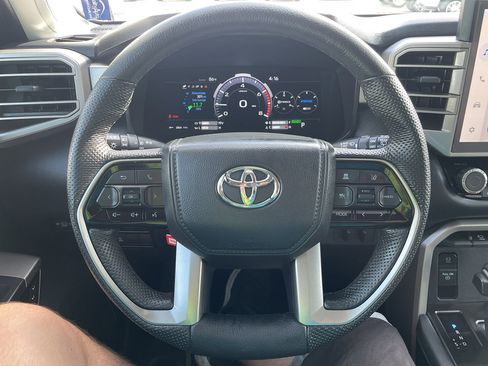 Used 2024 Toyota Sequoia Limited image 32