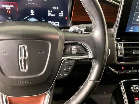 Used 2021 Lincoln Navigator L Reserve w/ Luxury Package image 11