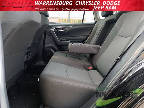 Used 2025 Toyota RAV4 XLE FWD image 14