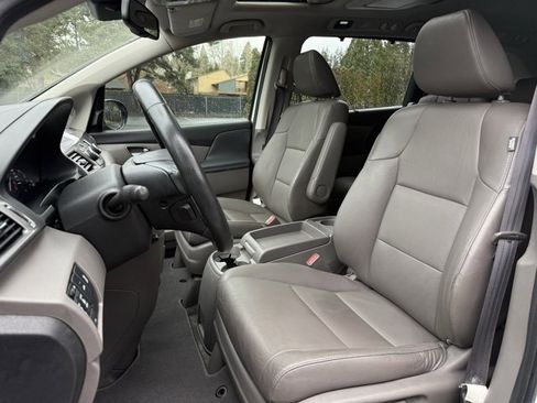 Used 2015 Honda Odyssey Touring Elite image 10