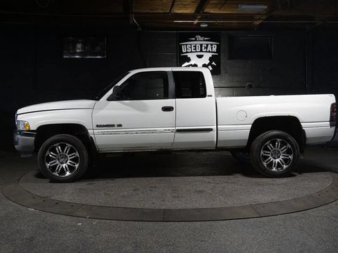 Used 2000 Dodge Ram 1500 Truck 4x4 Club Cab image 3