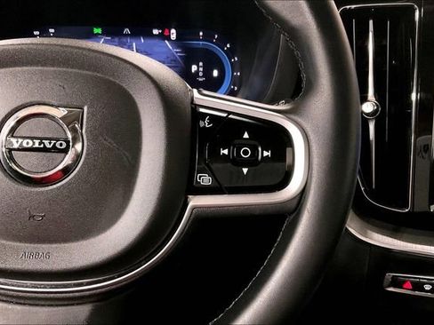 Certified 2025 Volvo XC60 B5 Plus image 20