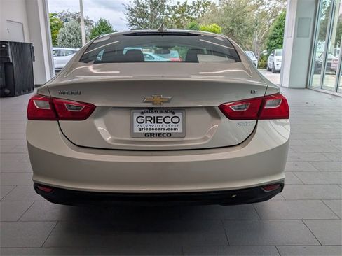 Used 2016 Chevrolet Malibu LT image 12