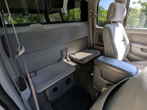 Used 2002 Toyota Tacoma 4x4 Xtracab V6 w/ SR5 Pkg w/ Chrome Pkg image 19