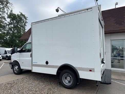 New 2024 Chevrolet Express 3500 w/ Power Convenience Package image 6