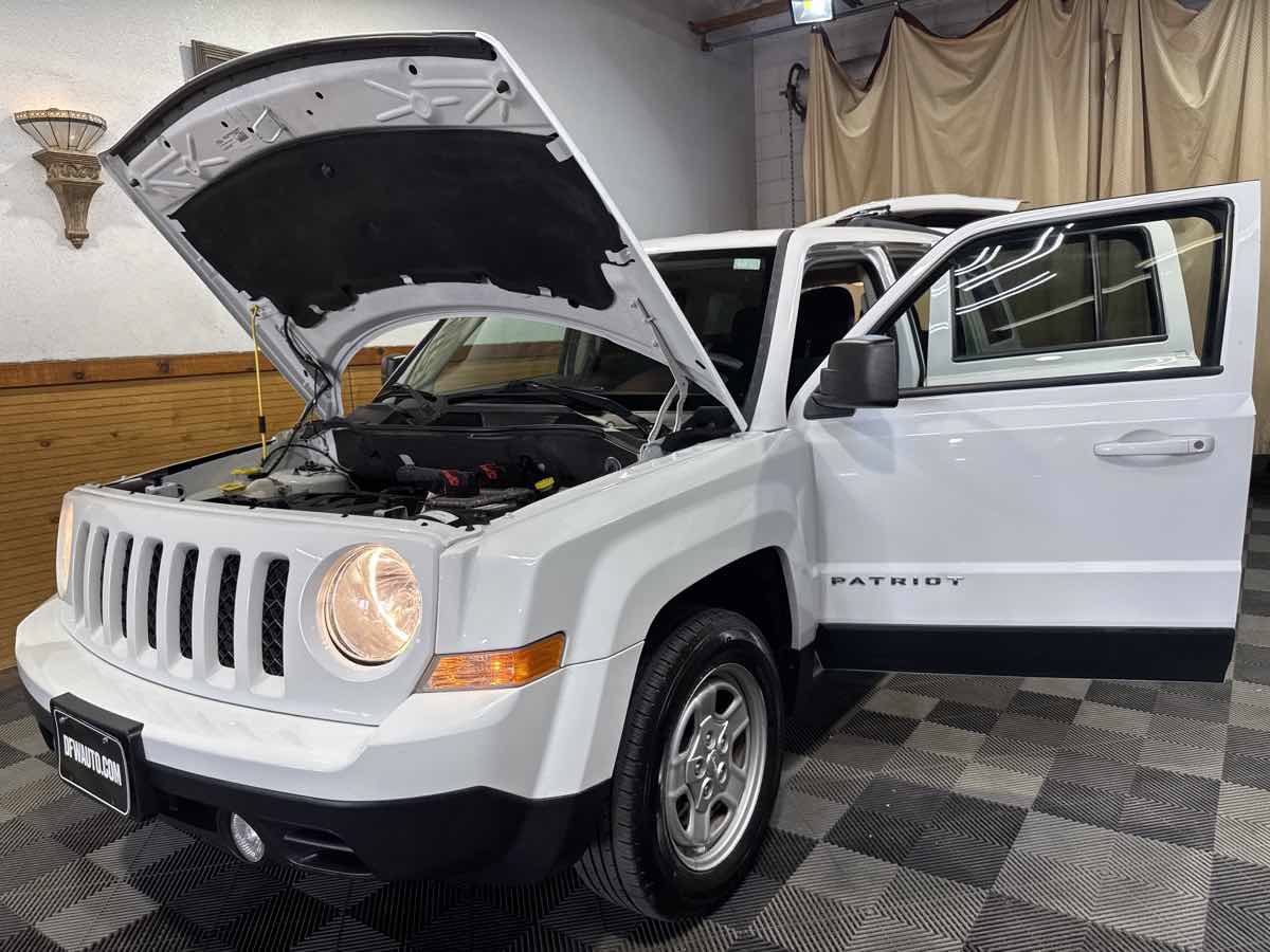 Used 2015 Jeep Patriot Sport w/ Power Value Group FWD image 11