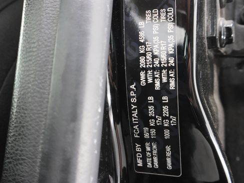 Used 2019 Jeep Renegade Latitude AWD/4WD image 58