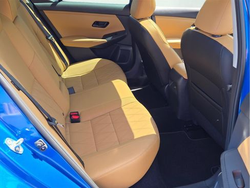 Used 2025 Nissan Sentra SV w/ SV Premium Package FWD image 7