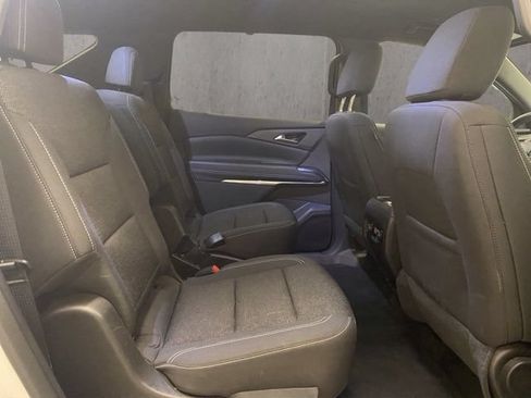 Used 2025 Chevrolet Traverse LT AWD/4WD image 23