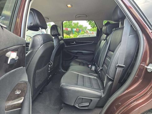 Used 2016 Kia Sorento EX w/ EX Premium Package FWD image 9