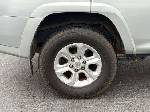 Used 2015 Toyota 4Runner SR5 RWD image 9