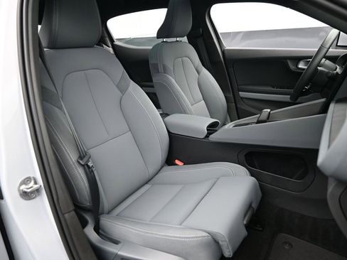 Used 2023 Polestar Polestar 2 w/ Pilot Pack image 31