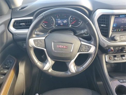 Certified 2020 GMC Acadia SLE image 13