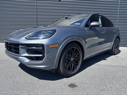 New 2026 Porsche Cayenne GTS AWD/4WD image 14
