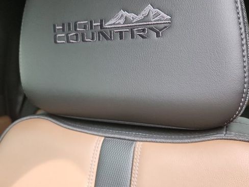 Used 2023 Chevrolet Silverado 2500 High Country AWD/4WD image 21