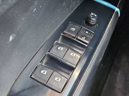 Used 2018 Toyota Camry LE FWD image 10