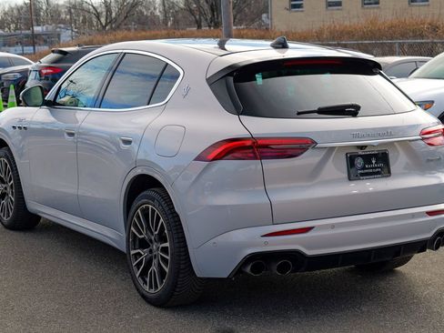 Certified 2023 Maserati Grecale GT image 5