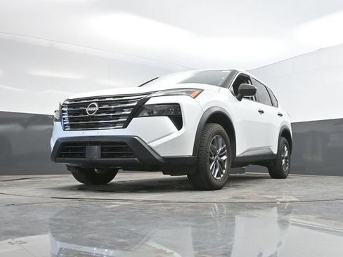 Used 2024 Nissan Rogue S AWD/4WD image 51