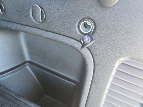 Used 2022 Jeep Grand Cherokee Limited image 6