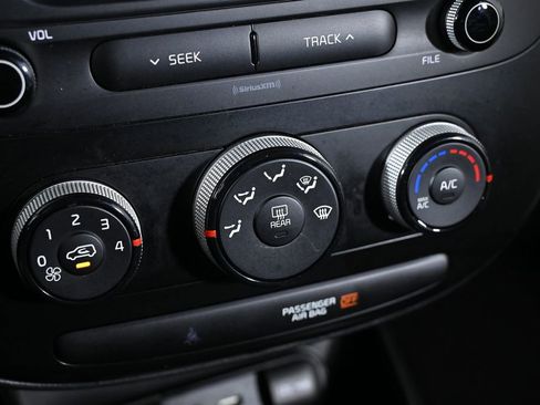 Used 2019 Kia Soul image 16