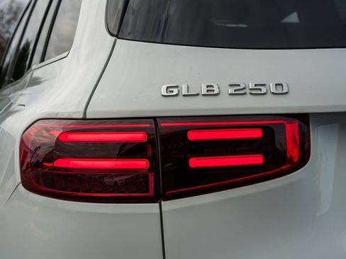 Certified 2024 Mercedes-Benz GLB 250 4MATIC w/ Winter Heating Package image 8