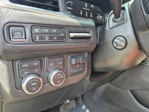 Used 2023 GMC Yukon XL Denali Ultimate AWD/4WD image 16