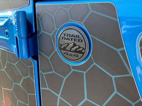 Used 2025 Jeep Gladiator Sport image 9