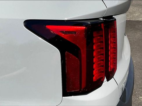 Used 2023 Kia Sorento S w/ Panoramic Sunroof Package image 23